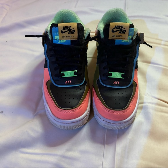 Nike Low-Top Sneakers — Pink, Black, Yellow, Teal Accents - Picture 4 of 6